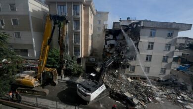 انهيار 3 طوابق من مبنى في إسطنبول.. إنقاذ 8 أشخاص وإغلاق 4 مبانٍ بعد وفاة اثنين