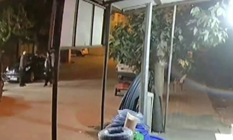 مقتل شرطي تركي وإصابة آخر في شجار مسلح بسبب خلاف مالي بكهرمان مرعش.. وكاميرا مراقبة توثق الواقعة