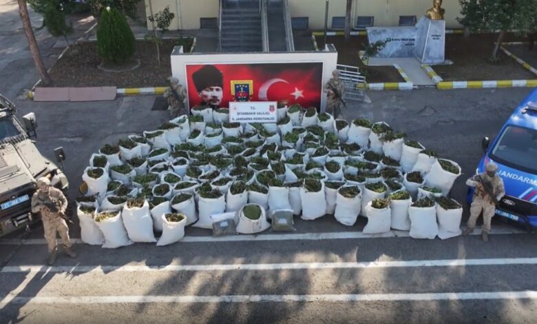 ضبط 2.2 طن من الحشيش في ديار بكر وتوقيف 3 مشتبهين