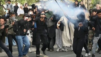 احتجاجات التعليم في فرنسا تعبر الحدود.. لييج تحظر تجمع أكثر من 3 أشخاص