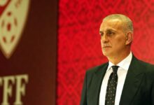 رئيس الاتحاد التركي لكرة القدم يواصل مهامه رغم الدعوة لانتخابات مبكرة.. و5 أعضاء يستقيلون