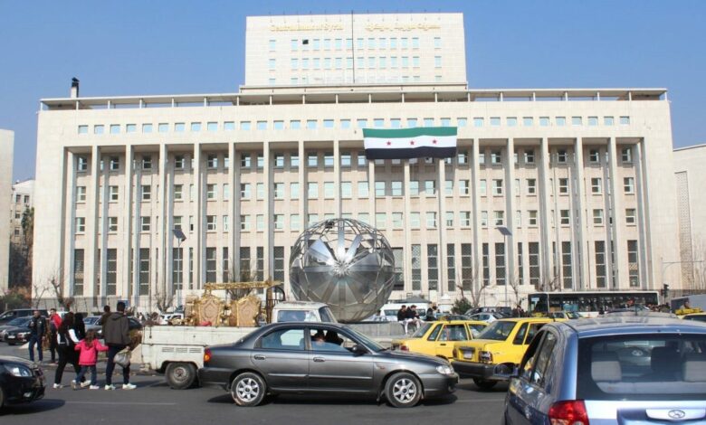 سوريا.. مصرف سوريا المركزي يوجه 755 إنذارًا.. محال عادية ومكاتب حوالات مرخصة بين المخالفين