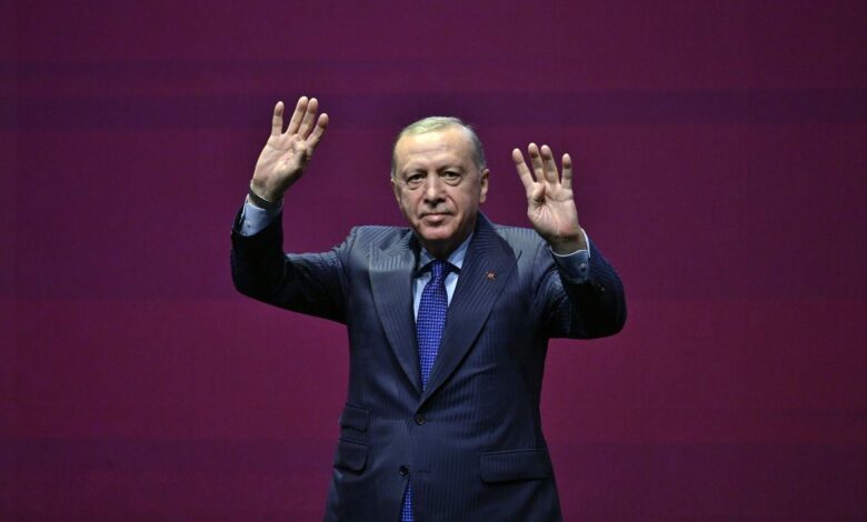 أردوغان يحذر من «الأوليغارشيين التقنيين» ويدعو جمعية نشر العلوم إلى توسيع دورها