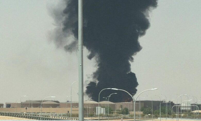 هجوم الحوثيين على مطار الرياض يوقع 12 قتيلًا و309 مصابين، والتحالف يتوعد بالرد