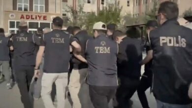 توقيف 22 من أصل 39 مشتبهاً بهم في عملية تركية شملت 8 ولايات.. ماذا ضُبط؟