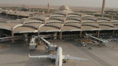 سوريا.. هجوم صاروخي على مطار الرياض يقتل 12 شخصًا ويصيب 309.. والتحالف يتهم الحوثيين