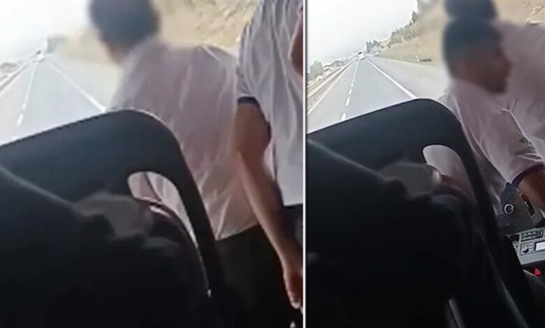 تبديل سائقين أثناء سير حافلة في بورصة.. والشرطة توقف الرحلة