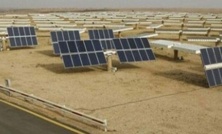 ملايين الألواح الشمسية في الصحراء الكبرى قد تغيّر المطر دون أن تضيف ماءً جديدًا