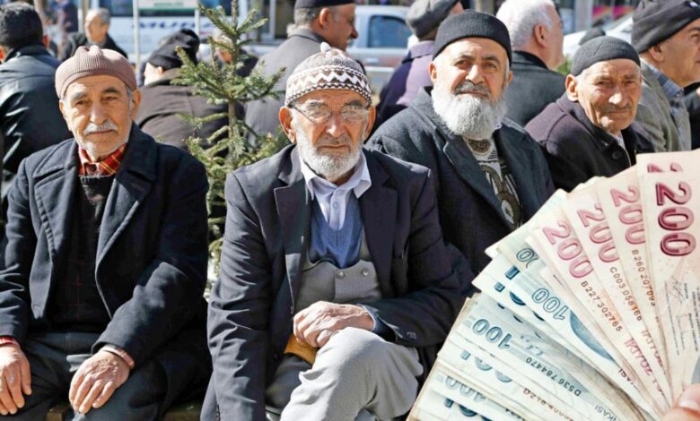تقدير تضخم أكتوبر قد يرفع أساس زيادة معاشات متقاعدي تركيا إلى 8.25% قبل يناير 2027
