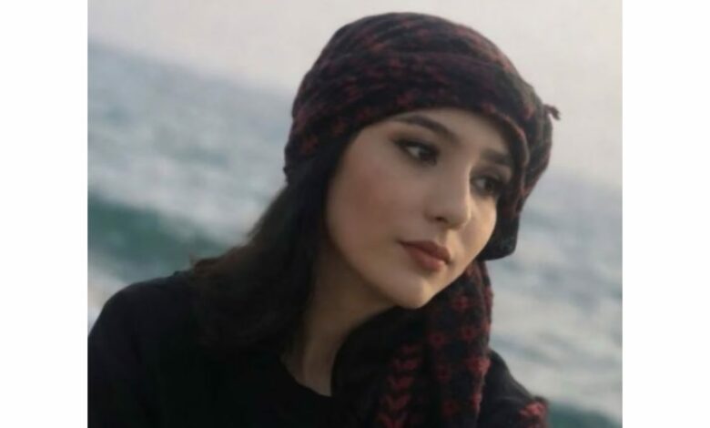 محكمة إيرانية تحكم بإعدام طالبة بسبب منشور.. وترفض تبريرًا بالهلوسة