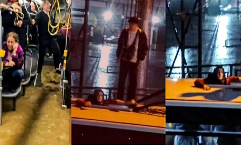 مياه الأمطار تحاصر ركاب حافلة في إسطنبول.. ومحاولات للنجاة فوق سقفها