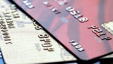 توقعات بـ4 زيادات للفائدة في بريطانيا قد تقلّص فترة الإعفاء من فوائد بطاقات الائتمان