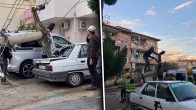 عمود كهرباء ينغرس في سيارة متوقفة بأنطاليا.. ومالكها يسأل: أستدعي محاميًا أم الشرطة؟