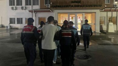 ضبط 14 مهاجرًا في فندق بديديم التركية.. وتوقيف مالكه وعامله بسبب 8 جوازات مشتبه في تزويرها