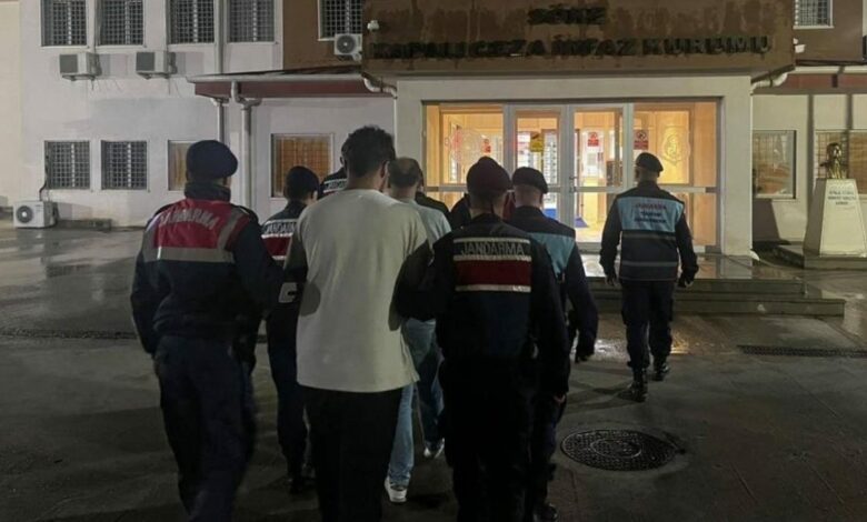 ضبط 14 مهاجرًا في فندق بديديم التركية.. وتوقيف مالكه وعامله بسبب 8 جوازات مشتبه في تزويرها