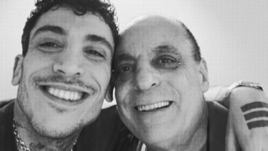 وفاة والد المغني التركي جان بونومو.. «تأخرنا في أن نصبح صديقين»