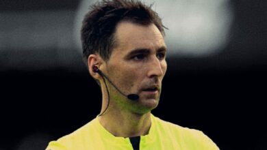 حكم أشهر بطاقة حمراء في مباراة برشلونة يدير مواجهة فنربخشة وسلافيا براغ بدوري الأبطال