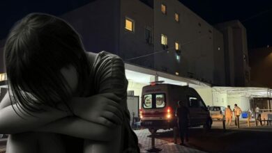 طفلة تركية في الثامنة تُنقل للمستشفى بعد ضربها وحرقها بمكواة.. وسجن 3 من أسرتها