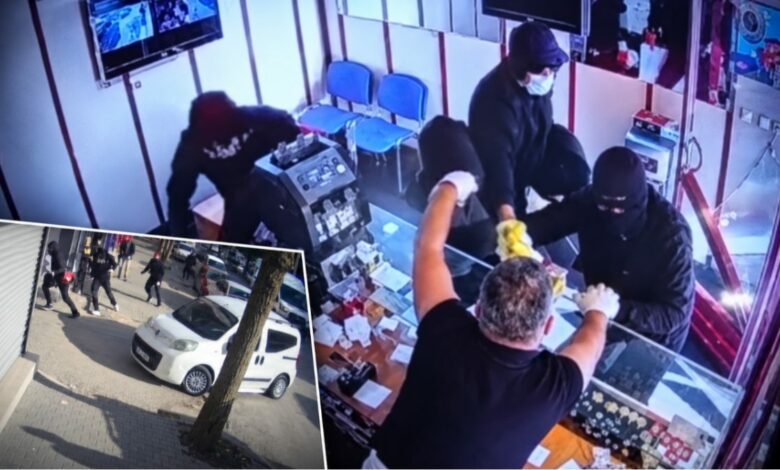3 ملثمين يسطون على محل مجوهرات في غازي عنتاب التركية ويسرقون ذهبًا بقيمة 5.6 مليون ليرة رغم مقاومة صاحبه
