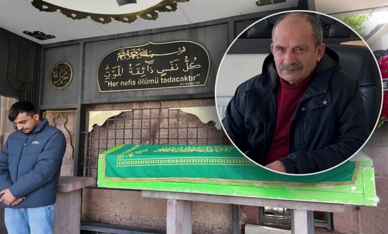 تشييع المعلم Ruhi Akpınar في Oltu بولاية Erzurum التركية بعد 9 أشهر من تقاعده