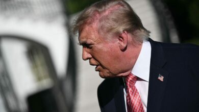 ترامب يلوّح بإبعاد زيلينسكي عن مفاوضات روسيا: «ربما حان الوقت»