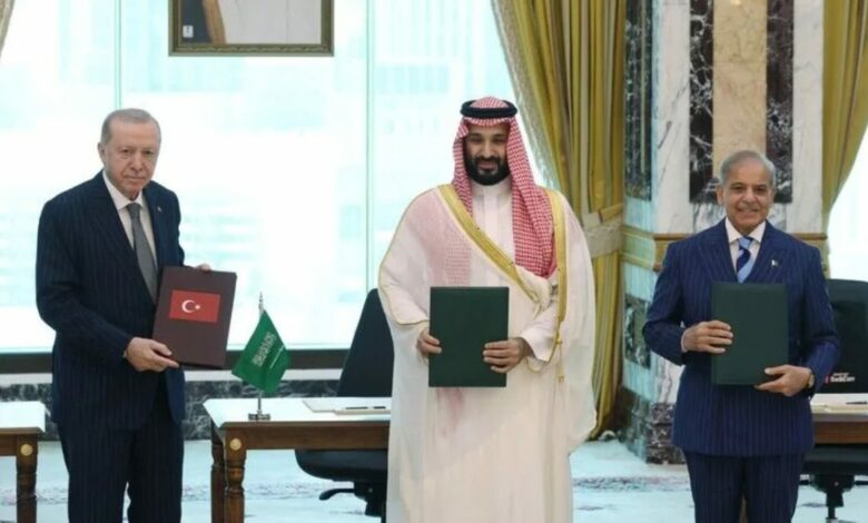 اتفاق مكة للدفاع المشترك يصل البرلمان التركي.. تحالف ثلاثي لتعزيز الردع