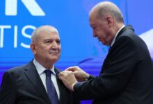 نائب تركي عن بورصة ينضم إلى حزب أردوغان بعد شهر ونصف مستقلًا.. ويُعيّن مستشارًا له
