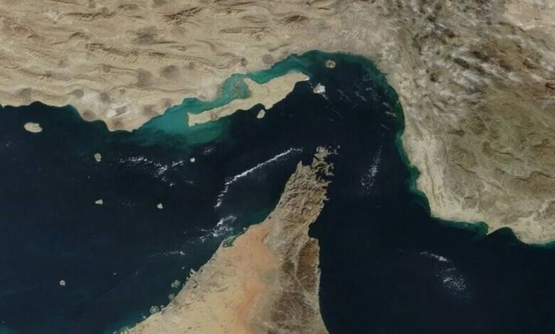 تهديد إيراني لكابلات الإنترنت تحت مضيق هرمز.. 7 أنظمة قد تتجاوز أضرارها الاتصالات