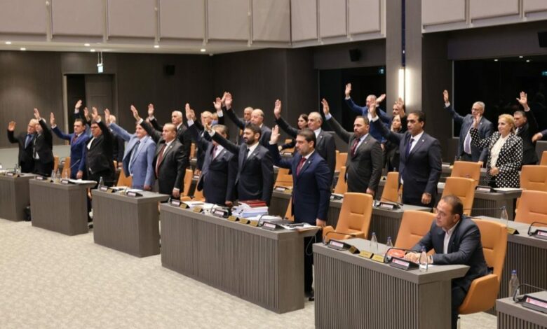 رواتب نواب شمال قبرص تقترب من 450 ألف ليرة.. دعوة لخفضها على طريقة المجر