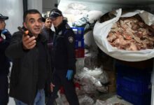 مصادرة 15 طنًا من اللحوم الفاسدة في إسطنبول.. آلات فرم تكشف احتمال إعادتها إلى السوق
