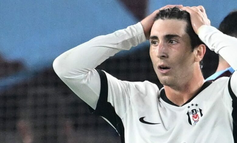 سقوط في الشوط الأول يخرج لاعب بشكتاش.. والفحوصات تحدد إصابة الكتف
