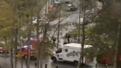 إطلاق نار من سيارة في فرنسا يقتل شخصًا ويصيب 4.. طفلة تتلقى 8 رصاصات