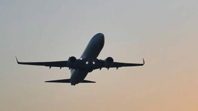 تهديد مسيّرات يوقف الرحلات في 4 مطارات بموسكو.. والركاب إلى الملاجئ