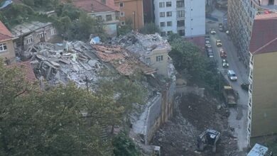 انهيار مبنى يقتل امرأة في زونغولداك التركية.. سجن 3 مشتبه بهم وإخلاء 8 مبانٍ