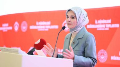 وزيرة الأسرة التركية تشدد تفتيش دور الرعاية: افتحوا الثلاجة واستمعوا إلى المقيمين