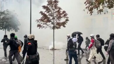 احتجاجات فرنسا تمتد إلى مدن عدة.. وإيطاليا تنشر 500 مظلي في ميلانو قبل مسيرات جديدة