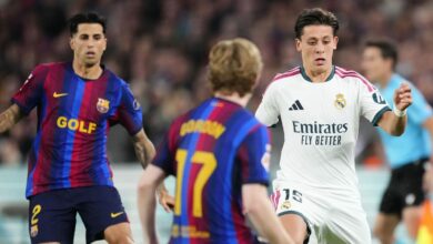 ريال مدريد يهزم برشلونة في الكلاسيكو ويقلّص الفارق.. وأردا غولر يشارك 94 دقيقة