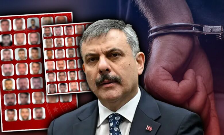 تركيا تعيد 63 مطلوبًا من 8 دول خلال شهر.. «عبور الحدود يغيّر عنوانكم فقط»