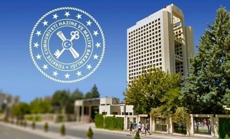 وزارة الخزانة والمالية التركية تلوّح بإجراءات قانونية ضد مزاعم ربط شيمشك بميريل لينش