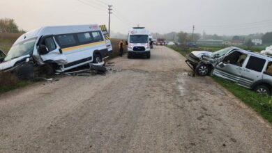 إصابة 10 أشخاص في تصادم حافلة تقل عمالًا ومركبة تجارية خفيفة بولاية باليكسير التركية