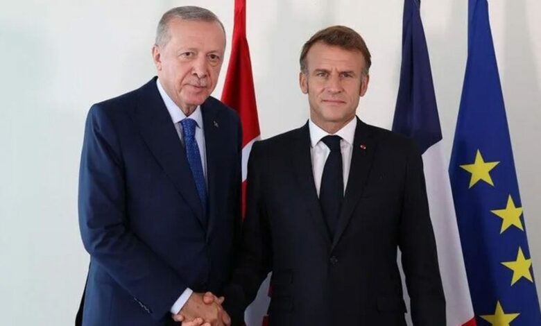 أردوغان يدعو ماكرون إلى قمة المناخ في تركيا.. ورسالة بشأن قيادة الأمم المتحدة