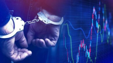حبس اثنين من أصل أربعة في تحقيق أسواق المال بإسطنبول وفرض قيود قضائية على الآخرين