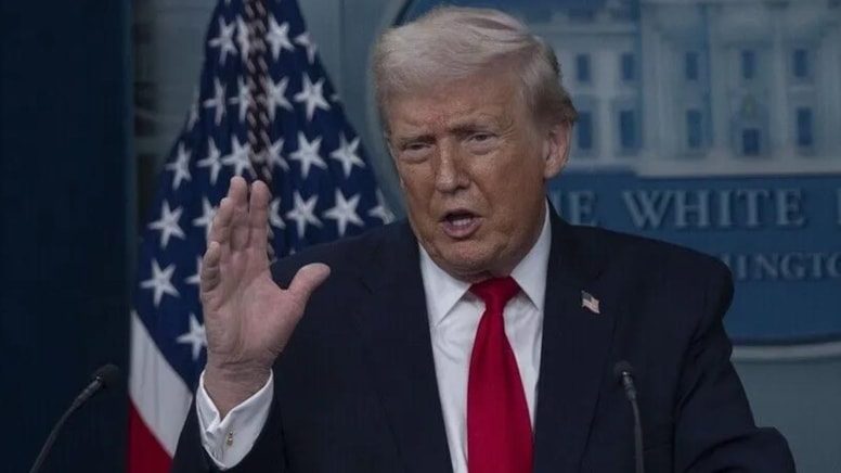 ترامب يتحدث عن لقاء قريب بين بوتين وزيلينسكي ولا يستبعد هجمات جديدة على إيران