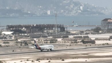 دعوة حوثية عاجلة لإخلاء مطار عدن بعد زعم وجود أسلحة على متن طائرة سعودية