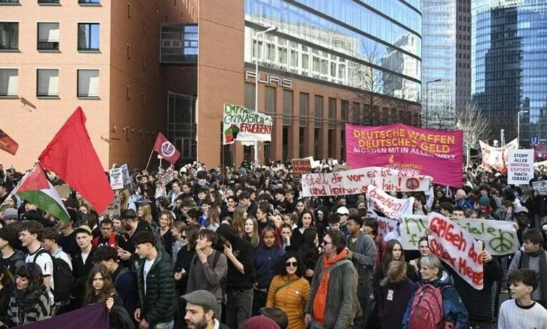 قبل احتجاجات في 32 مدينة.. شباب ألمانيا يحذرون الحكومة من كلفة التقشف على الديمقراطية