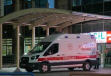 وفاة أب بعد طعنه بسكين خبز خلال شجار على مائدة الطعام في كيريكالي التركية واعتقال ابنه