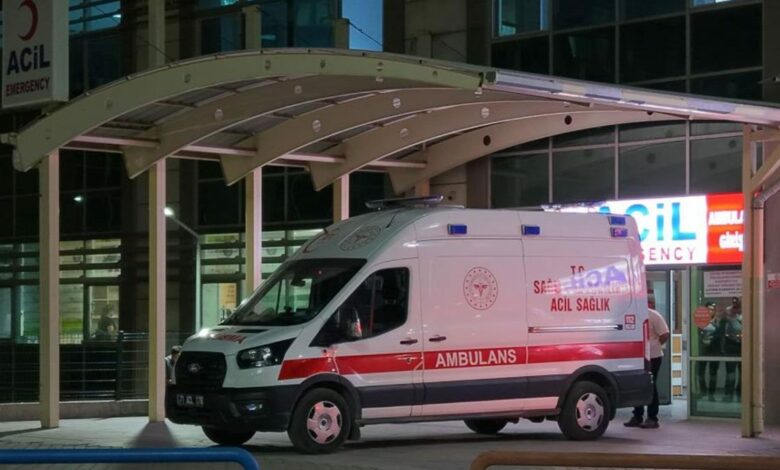 وفاة أب بعد طعنه بسكين خبز خلال شجار على مائدة الطعام في كيريكالي التركية واعتقال ابنه