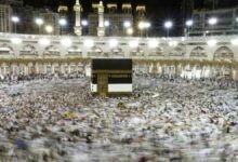 مؤتمر الحج في جدة يبحث ثغرات التنسيق التي قد تُبقي الحجاج ساعات في الانتظار