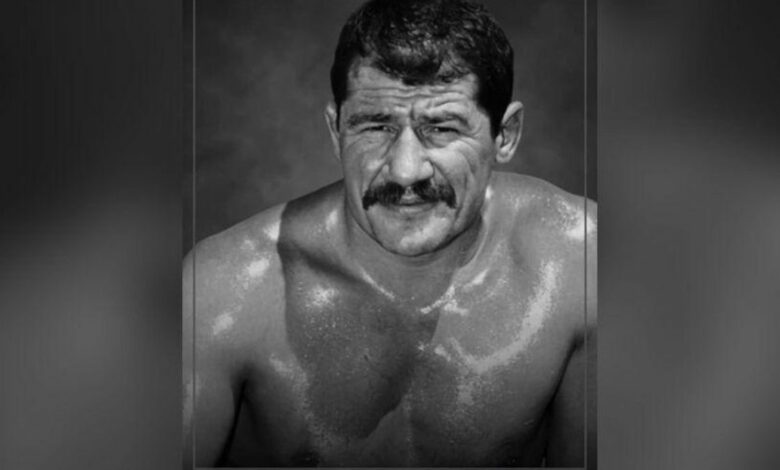 وفاة كادير بيرليك، أحد أبرز أبطال كيرك بينار، بعد العثور عليه داخل سيارته في كوجالي